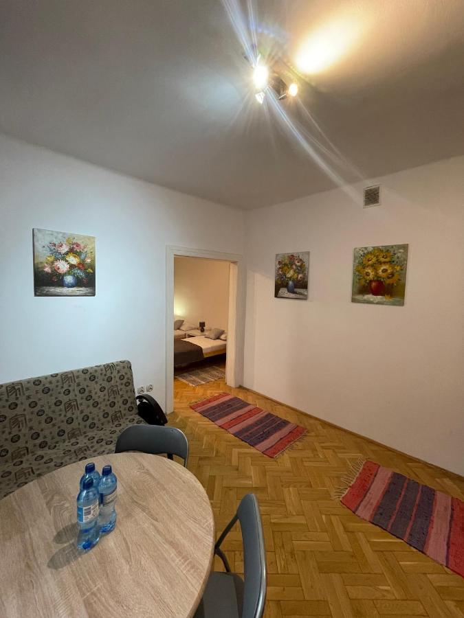 Apartamenty 650 Metrow Od Dworca Przemyśl Eksteriør bilde