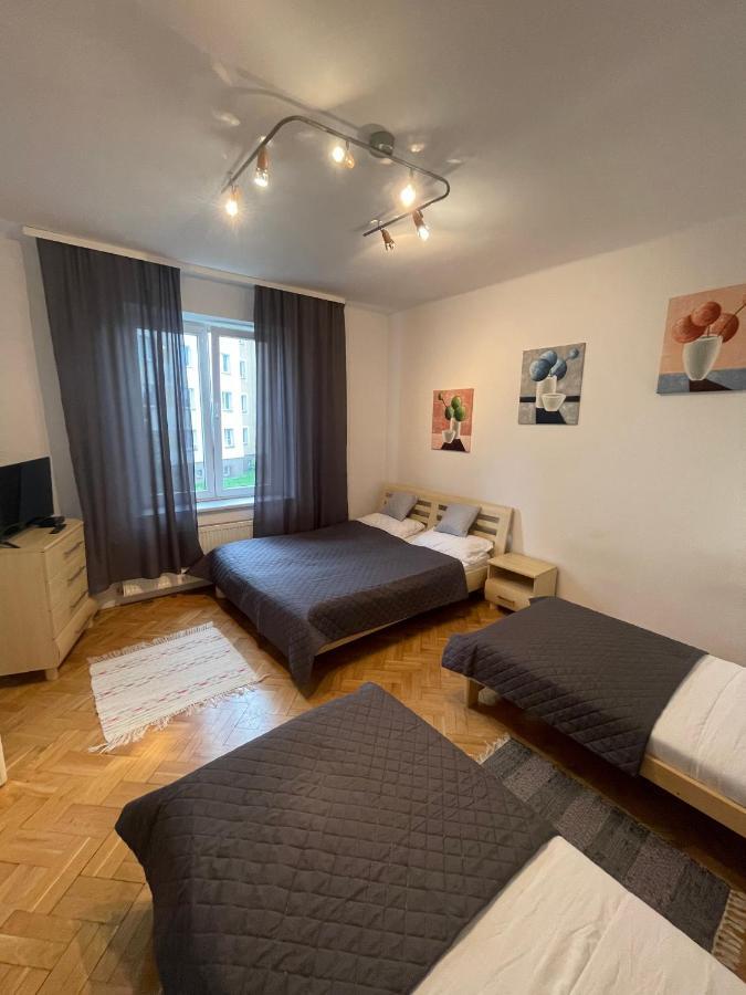 Apartamenty 650 Metrow Od Dworca Przemyśl Eksteriør bilde